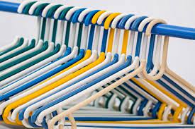 shopum%20plastic%20hangers.jpeg?1697563142243